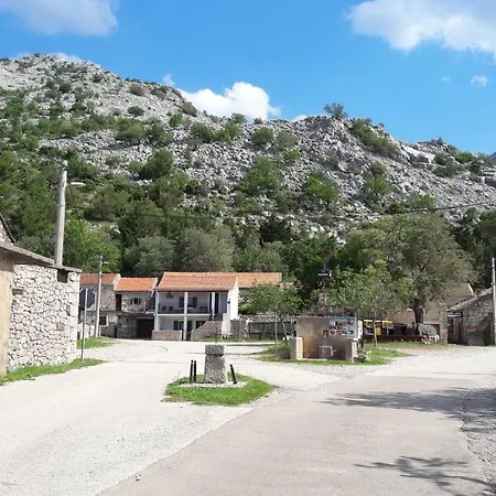 Paklenica Стариград-Пакленица