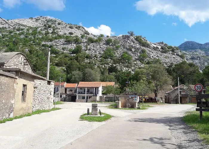 Paklenica Стариград-Пакленица